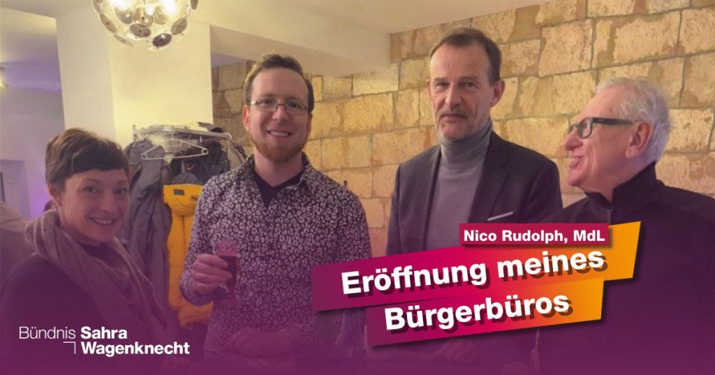 Nico Rudolph bei seiner Büroeröffnung mit Prof. Jörg Scheibe und Doreen Voigt