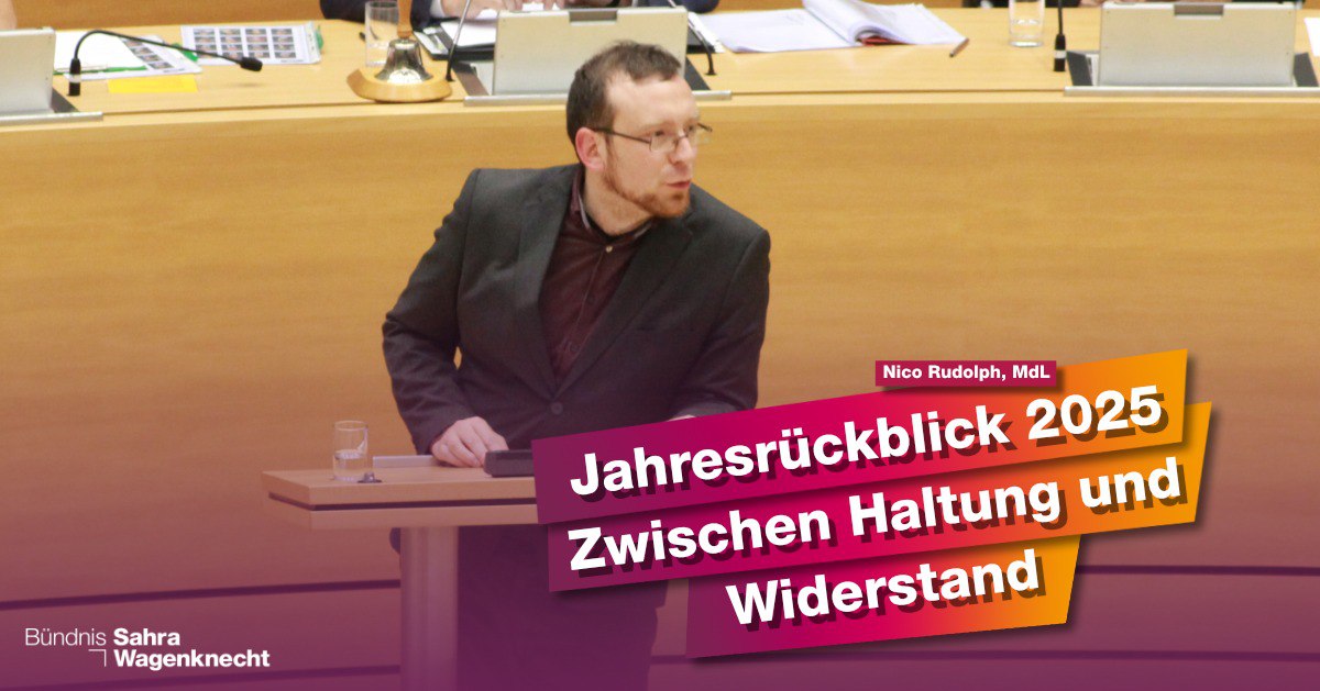 Nico Rudolph am Rednerpult im Sächsischen Landtag